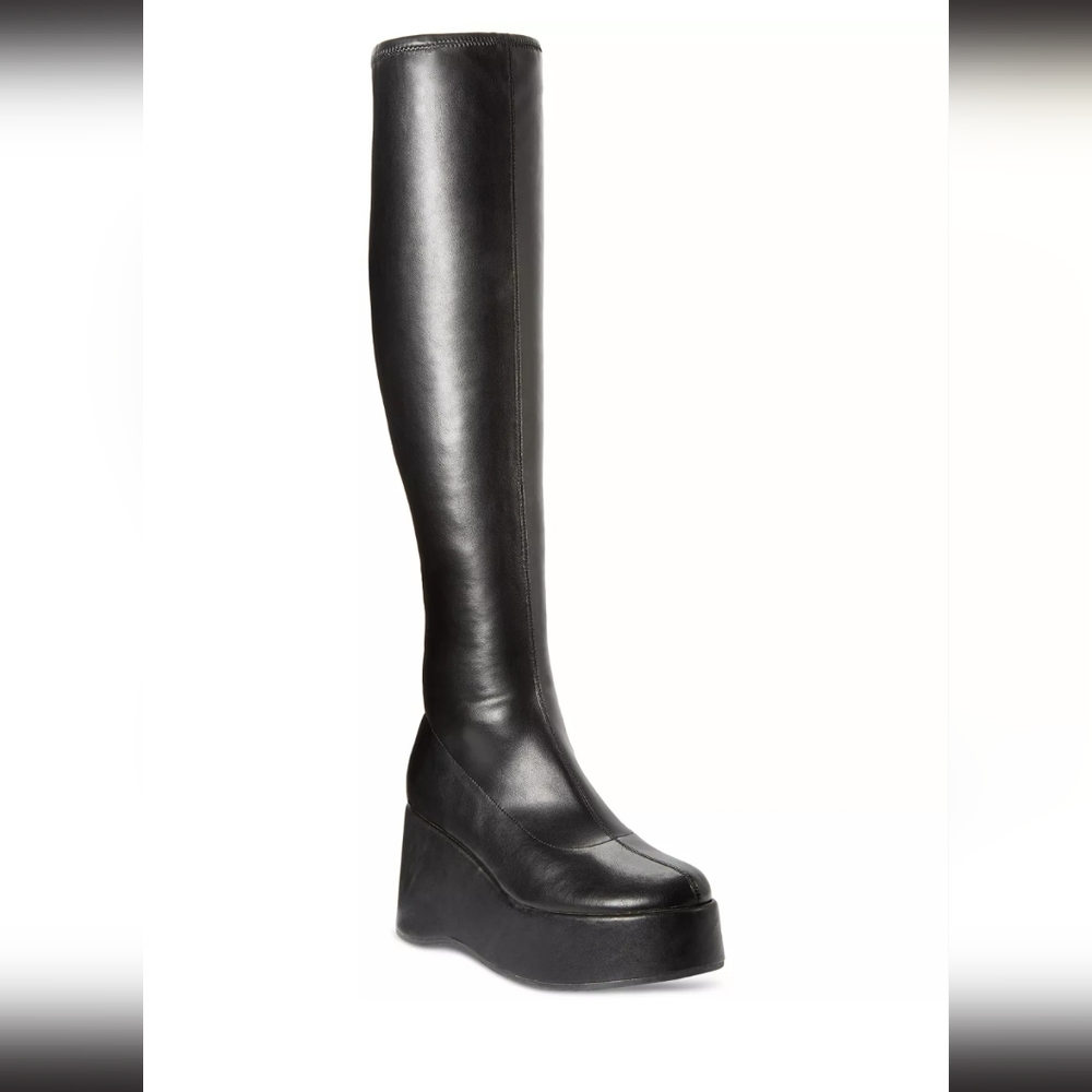 Wild pair platform boots